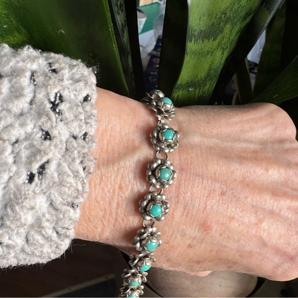 Sterling Turquoise Flower Bracelet - Picture 3 of 6